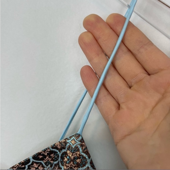 Alice & Olivia New front tie babydoll metallic mini 6 - Picture 4 of 8